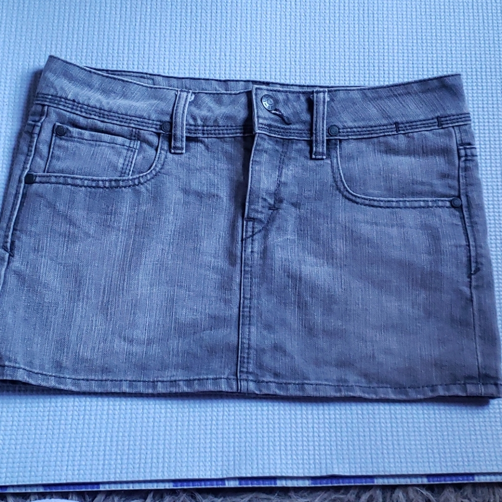 Levi's 🖤🤍 Jean skirt